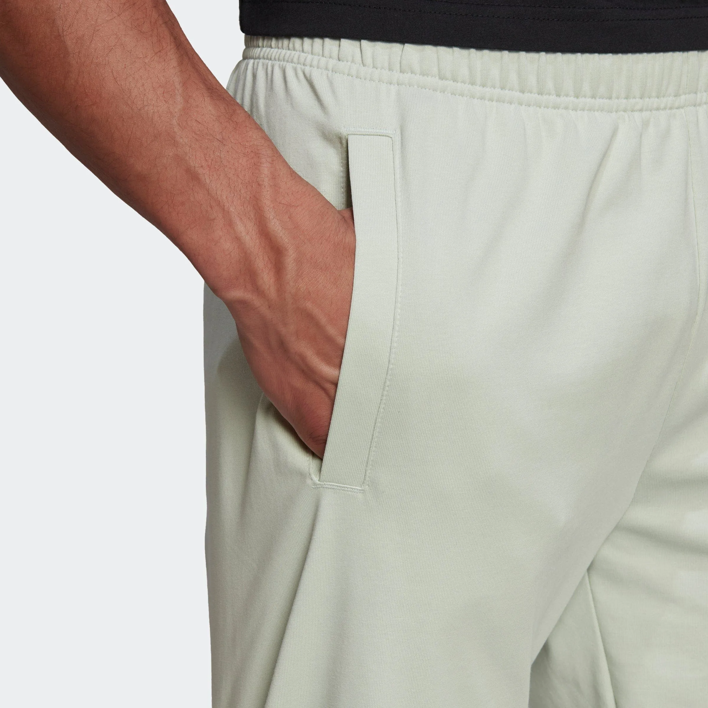 Essentials Performance Logo Pants